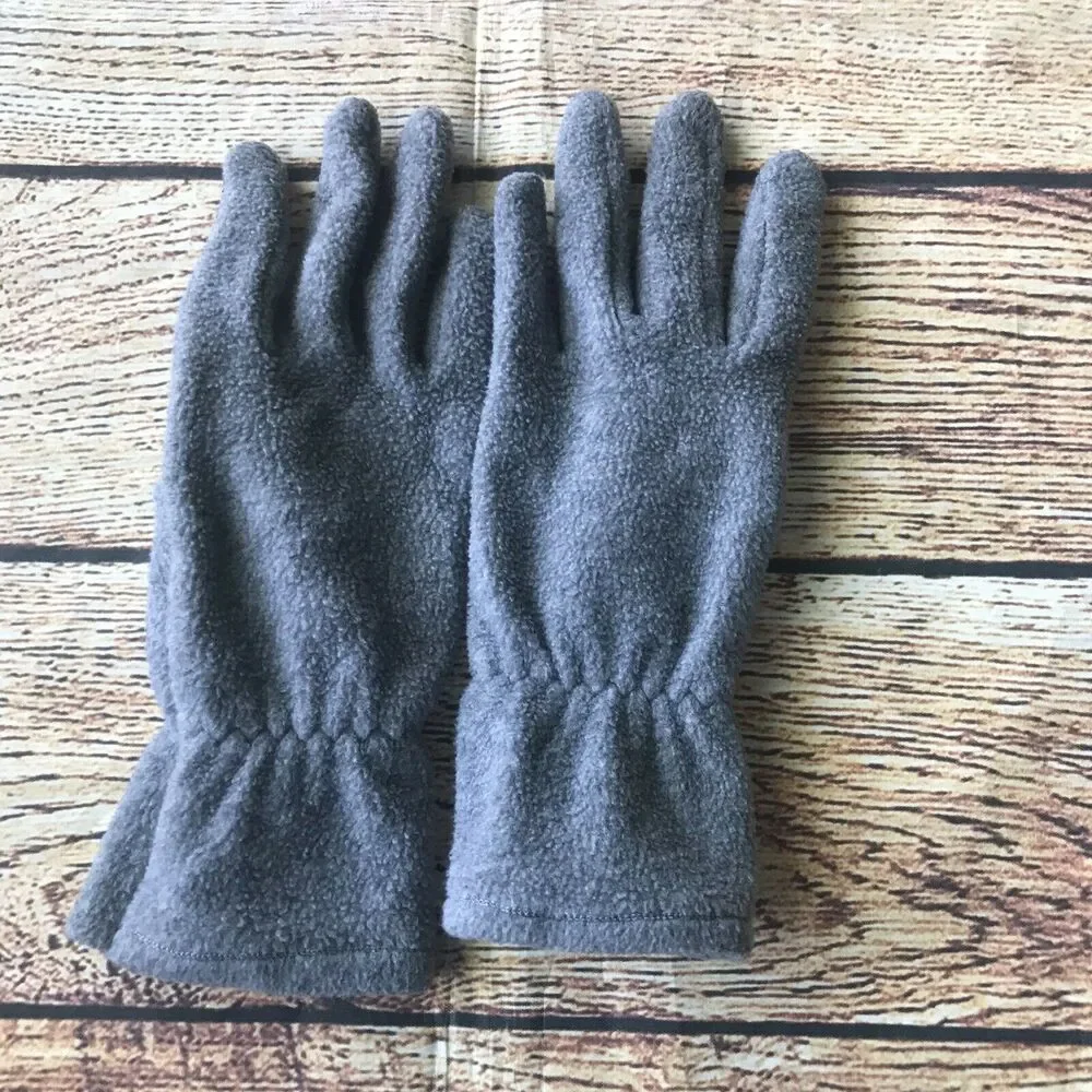 Set of Gray Warm Winter Snow Gloves Heat Sensitive Finger Pads